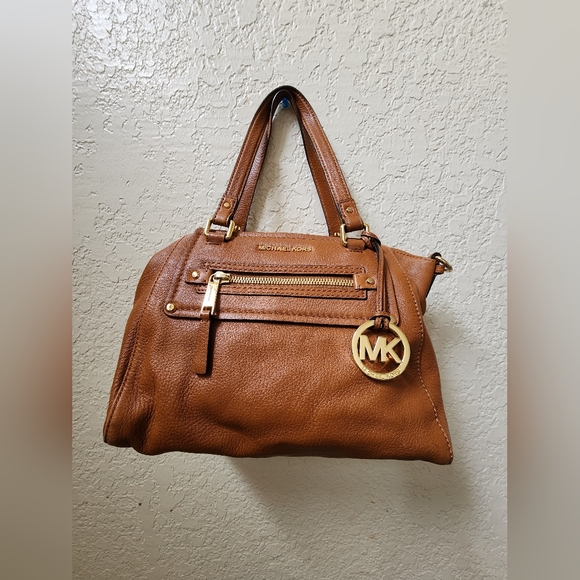 MICHAEL KORS HAMILTON GILMORE LARGE SATCHEL/CROSSBODY COLOR- LUGGAGE - Picture 6 of 11